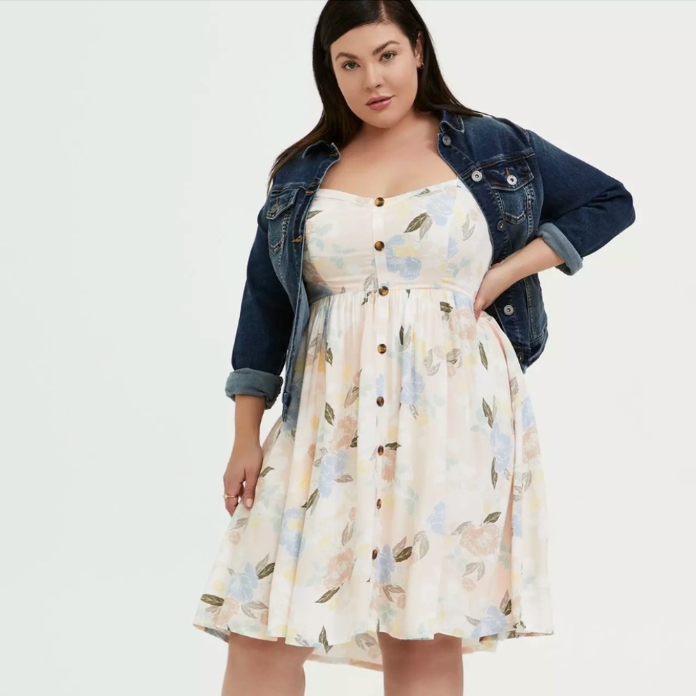 Torrid Size 3 Light Pink Floral Challis Button Hi-Lo Dress